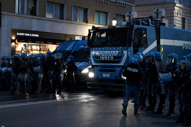 Demonstration against the government in Rome ROME, ITALY - OCTOBER 24: Police officers and water cannon vehicles block a road as anti-government protesters attempt to march toward the prime minister s office, on October 24, 2026 in Rome, Italy. Demonstrators taking part in the protest came face to face with security forces as police prevented them from advancing. Baris Seckin Anadolu Rome Italy. Editorial use only. Please get in touch for any other usage.  Copyright: x2026xAnadoluxBarisxSeckinx