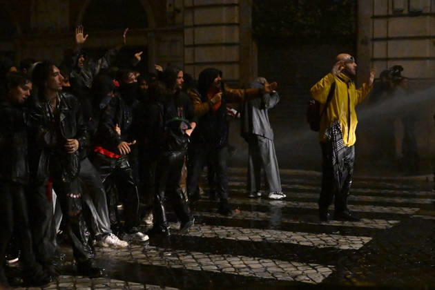 Demonstration against the government in Rome ROME, ITALY - OCTOBER 24: Police officers and water cannon vehicles block a road as anti-government protesters attempt to march toward the prime minister s office, on October 24, 2026 in Rome, Italy. Demonstrators taking part in the protest came face to face with security forces as police prevented them from advancing. Baris Seckin Anadolu Rome Italy. Editorial use only. Please get in touch for any other usage.  Copyright: x2026xAnadoluxBarisxSeckinx