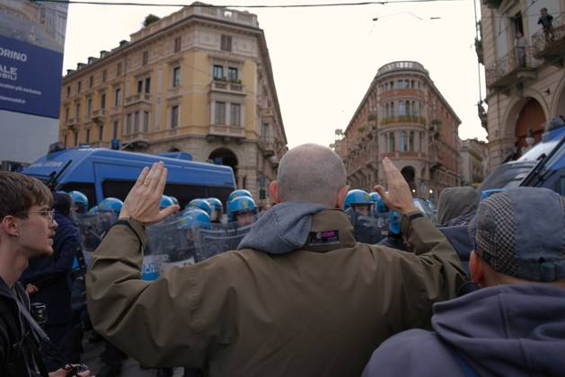 Turin Protesters Clash With Police TURIN, ITALY, OCTOBER 24, 2026: Riot police use water cannons and tear gas during confrontations with demonstrators protesting against military rearmament, rising living costs and government policies in Turin. The march begins in Piazza Castello before moving towards northern districts, with clashes occurring as police block protesters from entering streets leading towards the city centre. Turin IT Copyright: x xChiaraxAntenuccix xJNAxPressx