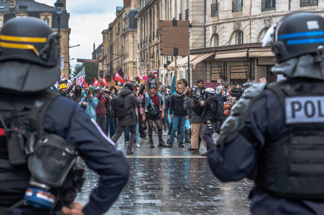 October 24, 2026, Bordeaux, Nouvelle-Aquitaine, France: In Bordeaux, the march on the second day of protests against the rising cost of living initially proceeded peacefully. At the end of the route, violent clashes broke out on the sidelines between groups of demonstrators and law enforcement officers. Projectiles were thrown at riot police, who used tear gas to disperse the groups. Participants in the mobilization also included members of the Yellow Vests movement. Bordeaux France - ZUMAh207 20261024_zip_h207_018 Copyright: xFabricexHebertx