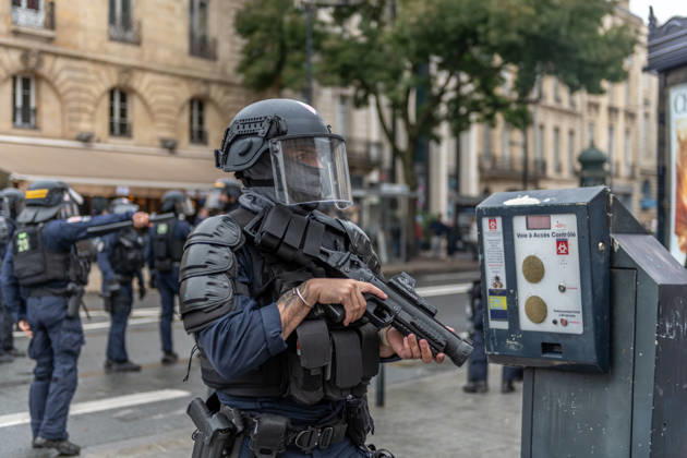 October 24, 2026, Bordeaux, Nouvelle-Aquitaine, France: In Bordeaux, the march on the second day of protests against the rising cost of living initially proceeded peacefully. At the end of the route, violent clashes broke out on the sidelines between groups of demonstrators and law enforcement officers. Projectiles were thrown at riot police, who used tear gas to disperse the groups. Participants in the mobilization also included members of the Yellow Vests movement. Bordeaux France - ZUMAh207 20261024_zip_h207_014 Copyright: xFabricexHebertx