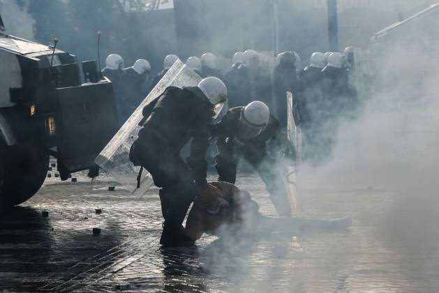 October 24, 2026, Tirana, Albania: TIRANA, ALBANIA, OCTOBER 24, 2026: Demonstrators clash with riot police during an anti-government protest in central Tirana. Protesters throw stones, pyrotechnics and petrol bombs, while police use tear gas, water cannons and rubber bullets. The demonstrations call for Prime Minister Edi Rama™s resignation, increased support for education and greater political accountability. Tirana Albania - ZUMAq101 20261024_zna_q101_358 Copyright: xVlasovxSulajx