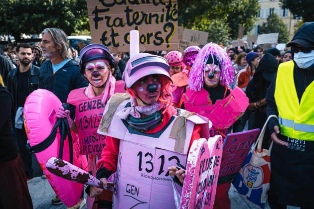 Marseille France Street Protests Demonstrators in colorful costumes take part in a protest march in Marseille, France on October 24, 2026. Authorities deployed around 70,000 security personnel across France for renewed protests over the cost of living, after unrest a week earlier saw public buildings damaged, hundreds of shops looted and about 2,700 people arrested. Marseille Provence-Alpes-CÃ te France Copyright: xNaelxChahinex