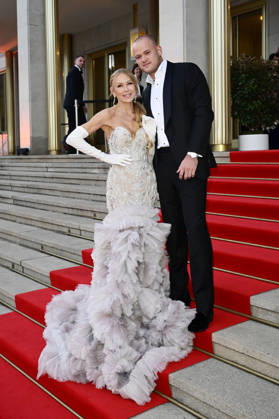 Jenny Elvers with her son Paul Jolig at the 31st Leipzig Opera Ball 2026 at the Leipzig Opera House, Leipzig, October 24, 2026 Foto:xM.xWehnertx xFuturexImagex opernball2026_6338