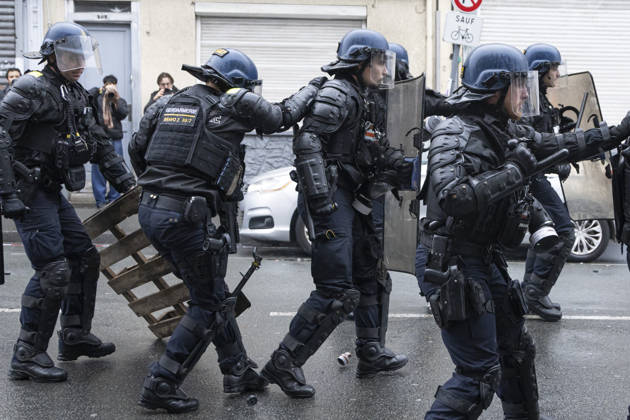 Clashes During The Yellow Vests Protest Act II - Lille Clashes during the demonstration in favor of purchasing power, the protection of public services, and fiscal and social justice, in Lille on October 24, 2026 as part of a nationwide call for mobilisation and protest bringing together former members of the Yellow Vest movement, labor unions, high school and university students. Photo by Sebastien Courdji ABACAPRESS.COM Lille nord France  Copyright: xCourdjixSebastien ABACAx