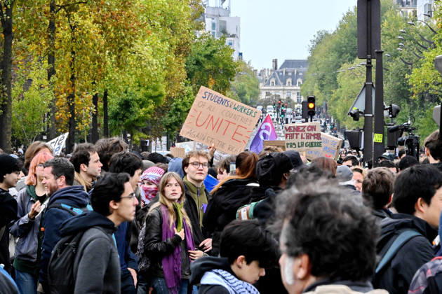 Yellow Vests Protest Act II - Paris Demonstration in favor of purchasing power, the protection of public services, and fiscal and social justice, as part of a nationwide call for mobilisation bringing together former members of the Yellow Vest movement, labor unions, high school and university students. in Paris on October 24, 2026. Photo by Karim Ait Adjedjou ABACAPRESS.COM Paris France  Copyright: xAitxAdjedjouxKarim ABACAx