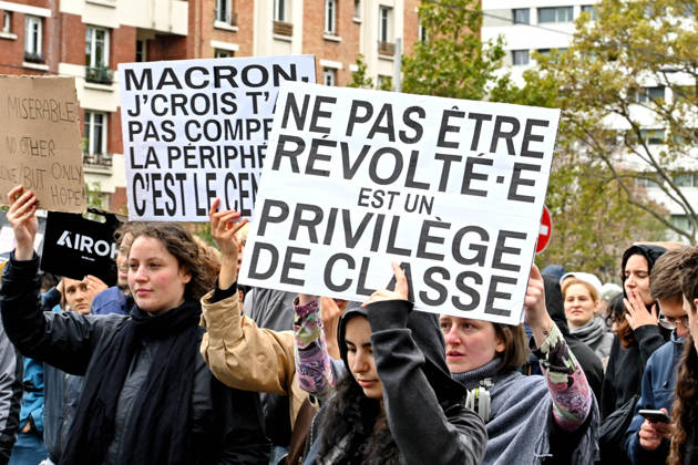 Yellow Vests Protest Act II - Paris Demonstration in favor of purchasing power, the protection of public services, and fiscal and social justice, as part of a nationwide call for mobilisation bringing together former members of the Yellow Vest movement, labor unions, high school and university students. in Paris on October 24, 2026. Photo by Karim Ait Adjedjou ABACAPRESS.COM Paris France  Copyright: xAitxAdjedjouxKarim ABACAx