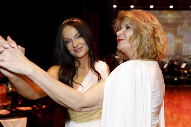 Maxi Fenger and Vivian Honert Boddin at the 31st Leipzig Opera Ball 2026 at the Leipzig Opera, Leipzig, October 24, 2026 Foto:xR.xStoffelsx xFuturexImagex opernball2026_6105