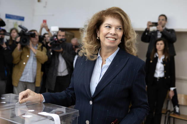 !!!MANDATORY KILL NOTICE – IMAGO does not hold publication rights for these images. We apologize for the inconvenience - BILDLÖSCHUNG: IMAGO besitzt keine Publikationsrechte an diesen Bildern. Entschuldigen Sie bitte die Unannehmlichkeiten MANDATORY KILL NOTICE!!! Bulgarian President Iotova casts ballot in presidential election SOFIA, BULGARIA - OCTOBER 25: Bulgarian President Iliana Iotova casts her ballot in the presidential election in Sofia, Bulgaria, on October 25, 2026. Hristo Vladev Anadolu Sofia Bulgaria. Editorial use only. Please get in touch for any other usage.  Copyright: x2026xAnadoluxHristoxVladevx