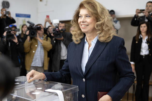 !!!MANDATORY KILL NOTICE – IMAGO does not hold publication rights for these images. We apologize for the inconvenience - BILDLÖSCHUNG: IMAGO besitzt keine Publikationsrechte an diesen Bildern. Entschuldigen Sie bitte die Unannehmlichkeiten MANDATORY KILL NOTICE!!! Bulgarian President Iotova casts ballot in presidential election SOFIA, BULGARIA - OCTOBER 25: Bulgarian President Iliana Iotova casts her ballot in the presidential election in Sofia, Bulgaria, on October 25, 2026. Hristo Vladev Anadolu Sofia Bulgaria. Editorial use only. Please get in touch for any other usage.  Copyright: x2026xAnadoluxHristoxVladevx
