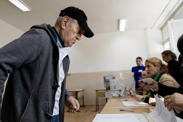 Presidential elections in Bulgaria SOFIA, BULGARIA - OCTOBER 25: Voters cast their ballots at a polling station during Bulgaria s presidential election in Sofia, Bulgaria, on October 25, 2026. A total of 27 presidential and vice-presidential candidate pairs are participating in the election. Hristo Vladev Anadolu Sofia Bulgaria. Editorial use only. Please get in touch for any other usage.  Copyright: x2026xAnadoluxHristoxVladevx
