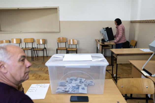 Presidential elections in Bulgaria SOFIA, BULGARIA - OCTOBER 25: Voters cast their ballots at a polling station during Bulgaria s presidential election in Sofia, Bulgaria, on October 25, 2026. A total of 27 presidential and vice-presidential candidate pairs are participating in the election. Hristo Vladev Anadolu Sofia Bulgaria. Editorial use only. Please get in touch for any other usage.  Copyright: x2026xAnadoluxHristoxVladevx