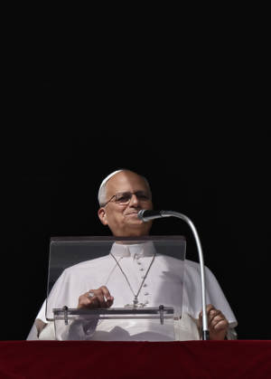 October 25, 2026. Vatican City - POPE LEO XIV delivers Angelus prayer in St. Peter s Square at the Vatican.. EvandroInetti_via ZUMA Wire Vatican City State - ZUMAi15_ 20261025_zaf_i15_002 Copyright: xEvandroxInettix