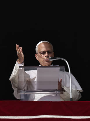 October 25, 2026. Vatican City - POPE LEO XIV delivers Angelus prayer in St. Peter s Square at the Vatican.. EvandroInetti_via ZUMA Wire Vatican City State - ZUMAi15_ 20261025_zaf_i15_003 Copyright: xEvandroxInettix