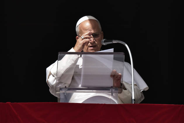 October 25, 2026. Vatican City - POPE LEO XIV delivers Angelus prayer in St. Peter s Square at the Vatican.. EvandroInetti_via ZUMA Wire Vatican City State - ZUMAi15_ 20261025_zaf_i15_014 Copyright: xEvandroxInettix