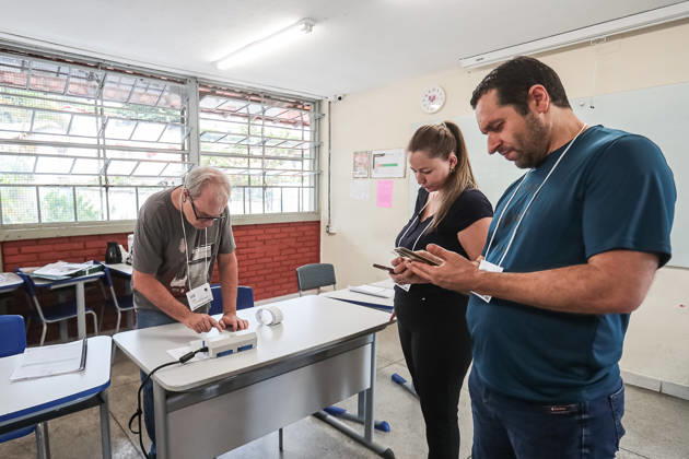 October 25, 2026, Belo Horizonte, Minas Gerais, BRAZIL: Preparation and organization of a polling station at the Maria Luiza Miranda Bastos State School, in the Planalto neighborhoodÃ¢â‚¬located in the northern zone of Belo Horizonte, Minas GeraisÃ¢â‚¬for the second round of the 2026 elections, along with the arrival of voters and the casting of ballots this Sunday, October 25, 2026. Belo Horizonte BRAZIL  - ZUMAc236 20261025_znp_c236_023 Copyright: xRodneyxCostax