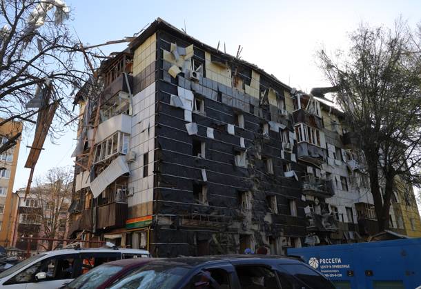 Russia Ukraine Drone Attack 9273063 25.10.2026 A view shows a damaged residential building after a massive drone attack in the course of Russia s military operation in Ukraine, in Belgorod, Russia. Two persons were killed and 14 others were injured in a reported strike by the Ukrainian Armed Forces on October 25. Taisia Liskovets Sputnik Belgorod Russia  Copyright: xTaisiaxLiskovetsx