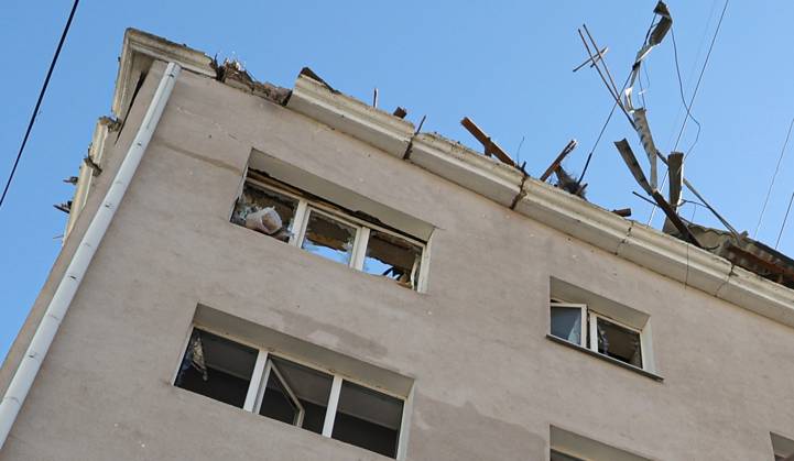 Russia Ukraine Drone Attack 9273089 25.10.2026 A view shows a residential building damaged in a massive drone attack amid Russia s military operation in Ukraine, in Belgorod, Russia. Two persons were killed and 14 others were injured in a reported strike by the Ukrainian Armed Forces on October 25. Taisia Liskovets Sputnik Belgorod Russia  Copyright: xTaisiaxLiskovetsx