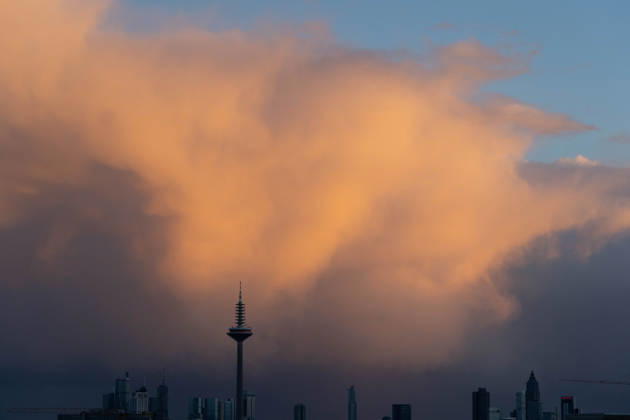 October 25, 2026, Frankfurt, Hesse, Germany: The financial district skyline is seen at sunset in Frankfurt am Main, Germany. Frankfurt Germany - ZUMAb332 20261025_zip_b332_009 Copyright: xMatiasxBasualdox