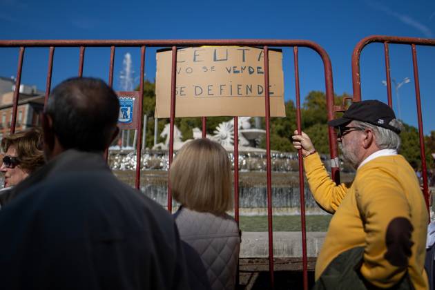 October 25, 2026, Madrid, Spain: A banner reads Ceuta is not for sale; Ceuta defends itself, displayed during a demonstration for Ceuta in Madrid..Thousands of people in Madrid have rallied in support of the demands made by women from Ceuta known locally as caballas who are calling for a return to normalcy in the autonomous city. Madrid Spain - ZUMAs197 20261025_aaa_s197_114 Copyright: xDavidxCanalesx