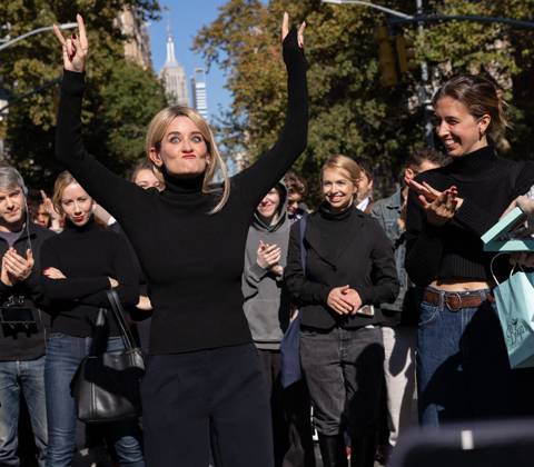 NYC Look-Alike Contest for Elizabeth Holmes and Nathan Fielder NYC Look-Alike Contest for Elizabeth Holmes and Nathan Fielder, Washington Square Park, NY. 25 Oct 2026 Pictured: Elizabeth Holmes and Nathan Fielder Look-Alike Contest-Winner.  Copyright: xThexMegaxAgencyxMayer xMEGAx