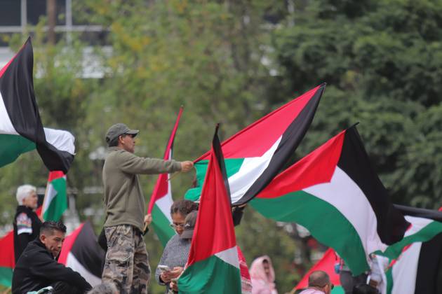 October 25, 2026, Mexico City, Mexico: MEXICO Mexico City, MEXICO - OCTOBER 25, 2026: Members of the Permanent Sunday Sit-In for Palestine are protesting against the genocide of children in the Gaza Strip on the steps of the Angel of Independence in Mexico City. Photo: JNA Press. Mexico City Mexico - ZUMAq101 20261025_zna_q101_121 Copyright: xCarlosxSantiagox
