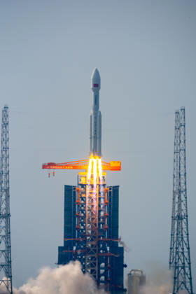 WENCHANG, CHINA - OCTOBER 25: A Long March 8A Y12 carrier rocket launches the Satellite Internet Low Orbit 28 group satellites at the Hainan Commercial Spaceport on October 25, 2026 in Wenchang, Hainan Province of China. The satellites successfully entered their predetermined orbit, marking the completion of the launch mission.  Copyright: xVCGx 111676918393