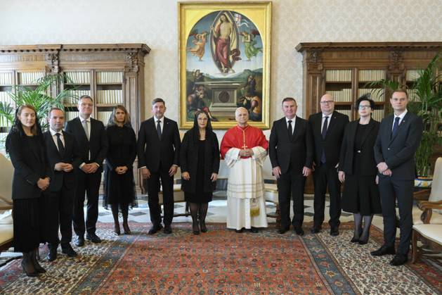 ITALY - POPE - VATICAN-2026 10 26 Italy, Rome, Vatican, 2026 10 26: Pope Leo XIV receives in a private audience Her Excellency Ms. NataÅ¡a Pirc Musar, President of the Republic of Slovenia at the Vatican Photo by VATICAN MEDIA Catholic Press Photo EDITORIAL USE ONLY - NO BOOKS Copyright: xVATICANxMEDIAxx xCatholicxPressxPhotox