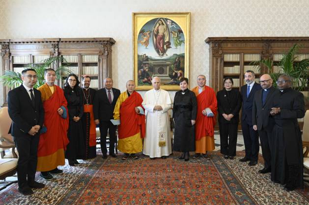 ITALY - POPE - VATICAN-2026 10 26 Italy, Rome, Vatican, 2026 10 26: Pope Leo XIV receives in a private audience Em.mo Cardinal Giorgio Marengo, I.M.C., Apostolic Prefect of Ulaanbaatar at the Vatican Photo by VATICAN MEDIA Catholic Press Photo EDITORIAL USE ONLY - NO BOOKS Copyright: xVATICANxMEDIAxx xCatholicxPressxPhotox