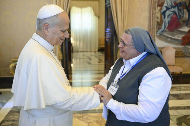 ITALY - PRIVATE AUDIENCE - VATICAN-2026 10 26 Italy, Rome, Vatican, 2026 10 26: Pope Leo XIV receives in a private audience Participants in the General Chapter of the Sisters of Charity of Saint Jeanne Antide Thouret at the Vatican Photo by VATICAN MEDIA Catholic Press Photo EDITORIAL USE ONLY - NO BOOKS Copyright: xVATICANxMEDIA xCatholicxPressxPhotox