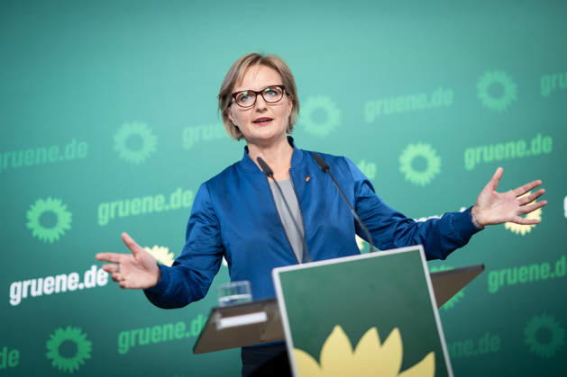 Party Chairwoman Franziska Brantner at the regular press conference on current issues at party headquarters Press conference with Federal Chairwoman Franziska Brantner, Alliance 90 The Greens, Berlin, Berlin, Germany, party headquarters