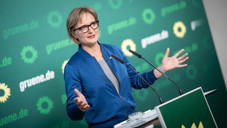 Party Chairwoman Franziska Brantner at the regular press conference on current issues at party headquarters Press conference with Federal Chairwoman Franziska Brantner, Alliance 90 The Greens, Berlin, Berlin, Germany, party headquarters