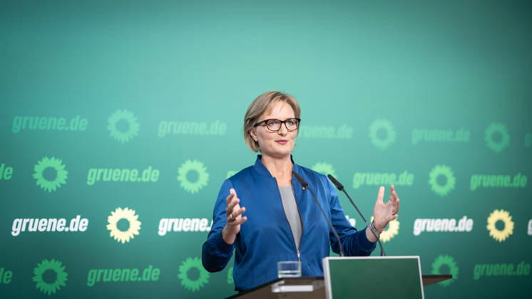 Party Chairwoman Franziska Brantner at the regular press conference on current issues at party headquarters Press conference with Federal Chairwoman Franziska Brantner, Alliance 90 The Greens, Berlin, Berlin, Germany, party headquarters