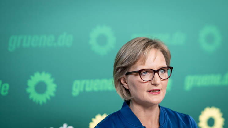 Party Chairwoman Franziska Brantner at the regular press conference on current issues at party headquarters Press conference with Federal Chairwoman Franziska Brantner, Alliance 90 The Greens, Berlin, Berlin, Germany, party headquarters