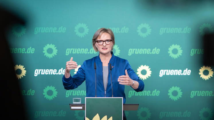 Party Chairwoman Franziska Brantner at the regular press conference on current issues at party headquarters Press conference with Federal Chairwoman Franziska Brantner, Alliance 90 The Greens, Berlin, Berlin, Germany, party headquarters