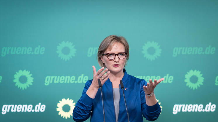 Party Chairwoman Franziska Brantner at the regular press conference on current issues at party headquarters Press conference with Federal Chairwoman Franziska Brantner, Alliance 90 The Greens, Berlin, Berlin, Germany, party headquarters