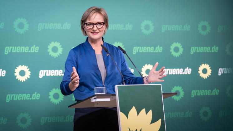 Party Chairwoman Franziska Brantner at the regular press conference on current issues at party headquarters Press conference with Federal Chairwoman Franziska Brantner, Alliance 90 The Greens, Berlin, Berlin, Germany, party headquarters
