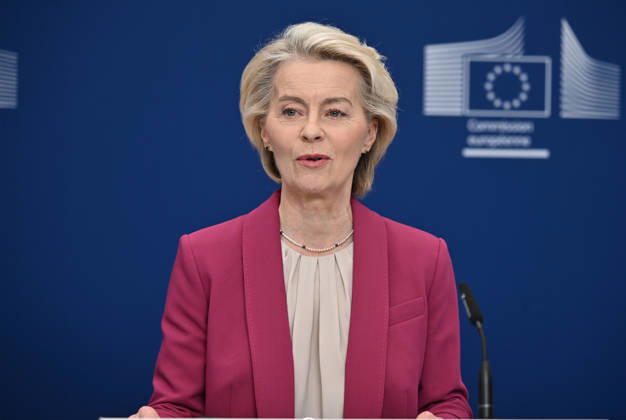 European Commission officials make joint press statement on comprehensive review in Brussels BRUSSELS, BELGIUM - OCTOBER 26: European Commission President Ursula von der Leyen (C), Commissioner Piotr Serafin (L), and Catherine Day (R), Chair of the High-Level Group on the Future of the Public Service of the Commission, deliver a press statement following the handover of a report prepared by external experts on the comprehensive review of the Commission in Brussels, Belgium on October 26, 2026. Dursun Aydemir Anadolu Brussels Belgium. Editorial use only. Please get in touch for any other usage.  Copyright: x2026xAnadoluxDursunxAydemirx
