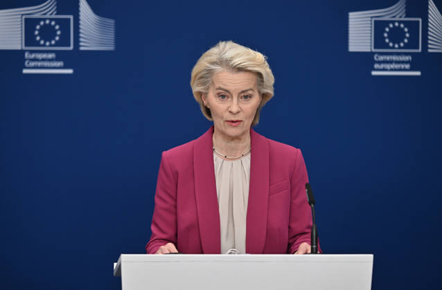 European Commission officials make joint press statement on comprehensive review in Brussels BRUSSELS, BELGIUM - OCTOBER 26: European Commission President Ursula von der Leyen (C), Commissioner Piotr Serafin (L), and Catherine Day (R), Chair of the High-Level Group on the Future of the Public Service of the Commission, deliver a press statement following the handover of a report prepared by external experts on the comprehensive review of the Commission in Brussels, Belgium on October 26, 2026. Dursun Aydemir Anadolu Brussels Belgium. Editorial use only. Please get in touch for any other usage.  Copyright: x2026xAnadoluxDursunxAydemirx