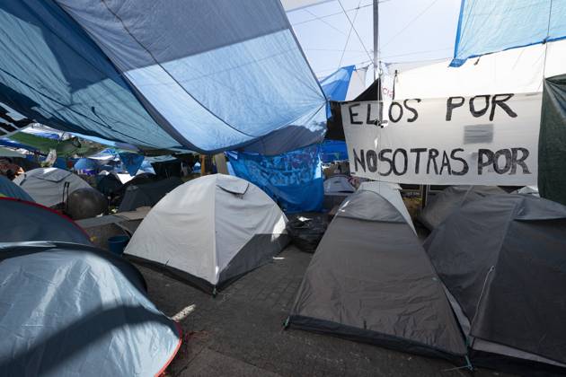October 26, 2026, Madrid, Spain: A view of the area where Spaniards continue a tent protest at Sol Square, launched on September 26 to call on the central and regional governments to find solutions to the country s housing crisis, as the protest marks its first month in Madrid, Spain Madrid Spain  - ZUMAs197 20261026_aaa_s197_040 Copyright: xAtilanoxGarciax