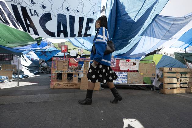 October 26, 2026, Madrid, Spain: A view of the area where Spaniards continue a tent protest at Sol Square, launched on September 26 to call on the central and regional governments to find solutions to the country s housing crisis, as the protest marks its first month in Madrid, Spain Madrid Spain  - ZUMAs197 20261026_aaa_s197_050 Copyright: xAtilanoxGarciax