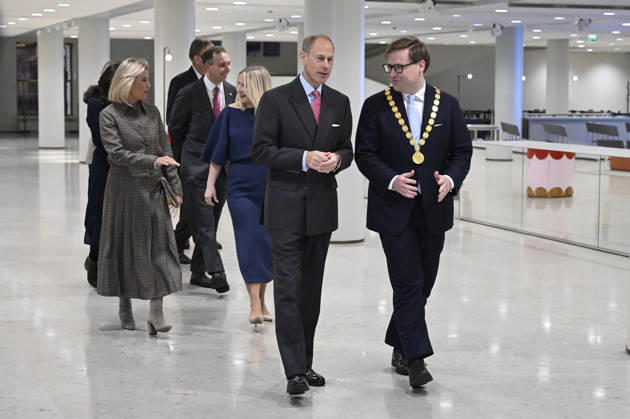 LKS 20261026 Mayor of Helsinki Daniel Sazonov (R) with wife Anita Westerholm (3rd R) having a tour with visiting Britain s Prince Edward, Duke of Edinburgh and Sophie Duchess of Edinburgh at the Helsinki City Hall in Finland on Monday, 26th Oct., 2026. Prince Edward and Duchess Sophie are in Finland between 26th and 28th October. - MIKKO STIG Helsinki Finland  Copyright: xMikkoxStigx GQYGJB87b8A