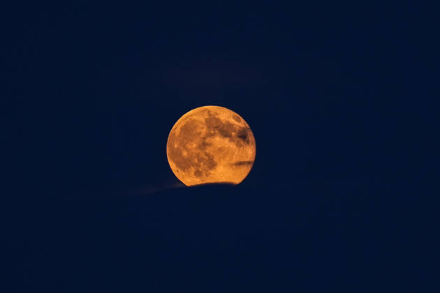 Full moon in Turkish capital ANKARA, TURKIYE - OCTOBER 26: The full moon rises over Ankara, Turkiye on October 26, 2026. Dilara Irem Sancar Anadolu Ankara Turkey. Editorial use only. Please get in touch for any other usage.  Copyright: x2026xAnadoluxDilaraxIremxSancarx
