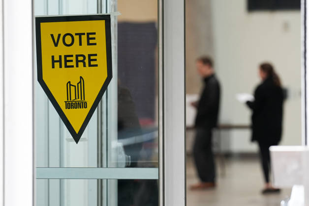Toronto Municipal Election TORONTO, CANADA - OCTOBER 26 : People arrive at a polling station to cast their ballots for the Toronto municipal election in Toronto, Ontario on October 26, 2026. Mert Alper Dervis Anadolu Ontario Canada. Editorial use only. Please get in touch for any other usage.  Copyright: x2026xAnadoluxMertxAlperxDervisx
