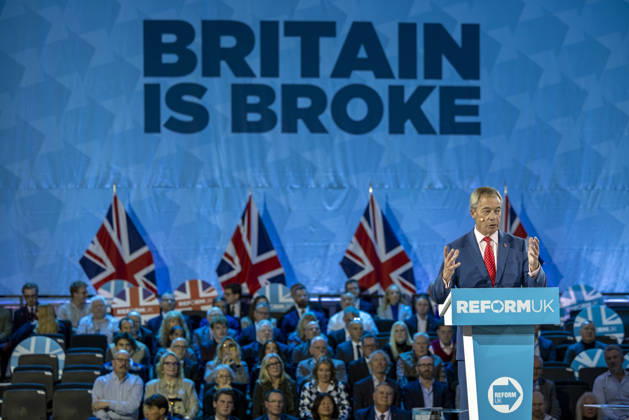 Reform UK’s Economic Rescue Plan Press Conference with Robert Jenrick and Nigel Farage – London, 26 October 2026 London, UK. 26 October 2026. Reform UK Shadow Chancellor Robert Jenrick and party leader Nigel Farage present the party’s Economic Rescue Plan at a press conference in central London ahead of the Budget. The event focuses on the party’s proposed economic policies. Nigel Farage takes to the stage., Credit:Abdullah Bailey Anthony Bailey - B2421 Avalon  Copyright: xAbdullahxBaileyx xAnthonyxBaileyx-xB2421x xAvalonx 1146805366