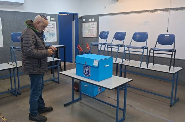 Preparations continue for upcoming Knesset parliamentary elections in Israel TEL AVIV, ISRAEL - OCTOBER 26: Ballot boxes are set up at the A.D. Gordon school in the Herzliya district of Tel Aviv, Israel, on October 26, 2026. Preparations continue for the upcoming Knesset parliamentary elections scheduled for October 27. Voting will take place tomorrow, running from 07:00 to 22:00 local time. Nir Keidar Anadolu Tel Aviv Israel. Editorial use only. Please get in touch for any other usage.  Copyright: x2026xAnadoluxNirxKeidarx