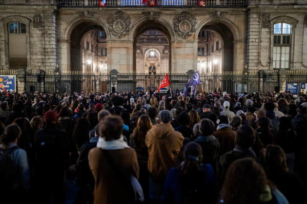 Rally in Lyon following the attacks in Trappes and La Verrière on October 26, 2026 Nicolas Liponne MAXPPP Lyon 10 26 2026 Rally in memory of Pengo Bossio Wangi, killed in the terrorist and racist attack in Trappes and La Verrière on October 23, 2026, in front of Lyon City Hall, October 26, 2026 A rally in memory of Pengo Bossio Wangi, who was killed in the terrorist and racist attack in Trappes and La Verrière on October 23, 2026, took place in front of Lyon City Hall on October 26, 2026. Lyon, Auvergne-Rhône-Alpes, France Copyright: xMAXPPPxNicolasxLiponnex NLP202610264997 NLP202610264997