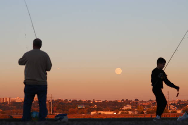 October s full Hunter s Moon in New Jersey SECAUCUS, NEW JERSEY, UNITED STATES - OCTOBER 26: The full moon, known as the Hunter s Moon for the month of October, is seen at Hackensack River in Secaucus, New Jersey, United States on October 26, 2026. Islam Dogru Anadolu New York United States. Editorial use only. Please get in touch for any other usage.  Copyright: x2026xAnadoluxIslamxDogrux