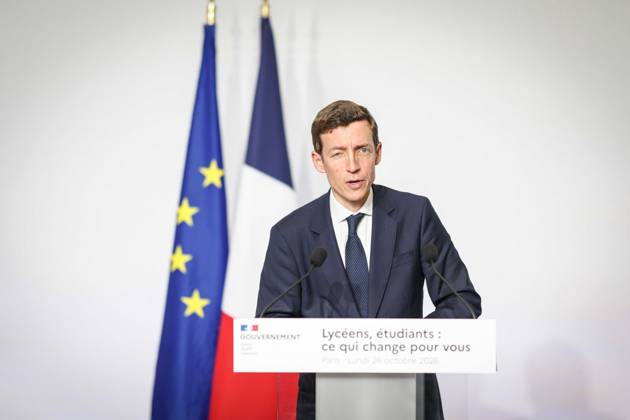 Paris, France le 26 octobre 2026 - Edouard Geffray, ministre de l Education nationale, et Philippe Baptiste, ministre de l Enseignement superieur, de la Recherche et de l Espace, presentent lors d une conference de presse les conclusions de la consultation nationale lyceenne et de la concertation relative Ã l orientation et a Parcoursup. Ils detaillent egalement les reponses aux attentes exprimees par les lyceens et les etudiants afin d ameliorer leurs conditions d apprentissage et d etude - Edouard Geffray, Minister of National Education, and Philippe Baptiste, Minister of Higher Education, Research and Space, present at a press conference the conclusions of the national high school consultation and the consultation on orientation and Par  Copyright: xSebastienxTOUBONx
