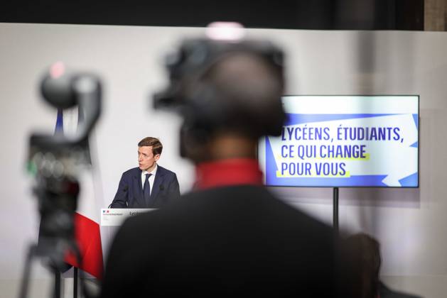 Paris, France le 26 octobre 2026 - Edouard Geffray, ministre de l Education nationale, et Philippe Baptiste, ministre de l Enseignement superieur, de la Recherche et de l Espace, presentent lors d une conference de presse les conclusions de la consultation nationale lyceenne et de la concertation relative Ã l orientation et a Parcoursup. Ils detaillent egalement les reponses aux attentes exprimees par les lyceens et les etudiants afin d ameliorer leurs conditions d apprentissage et d etude - Edouard Geffray, Minister of National Education, and Philippe Baptiste, Minister of Higher Education, Research and Space, present at a press conference the conclusions of the national high school consultation and the consultation on orientation and Par  Copyright: xSebastienxTOUBONx